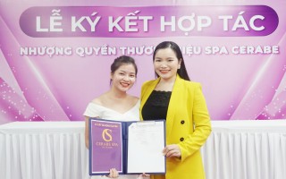 Chúc mừng tân giám đốc Phạm Thị Xuân ký kết nhận quyền thương hiệu Spa Cerabe