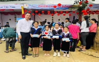 Juno Milk đồng hành cũng quỹ bảo trợ trẻ em Việt Nam tại “Phiên chợ 0 đồng” tỉnh Yên Bái